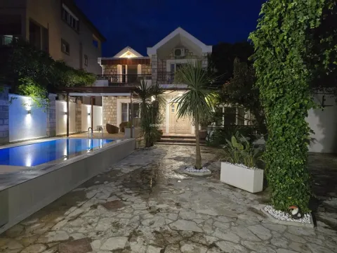 Sale, house, 234m², Mrčevac, Tivat - image 3