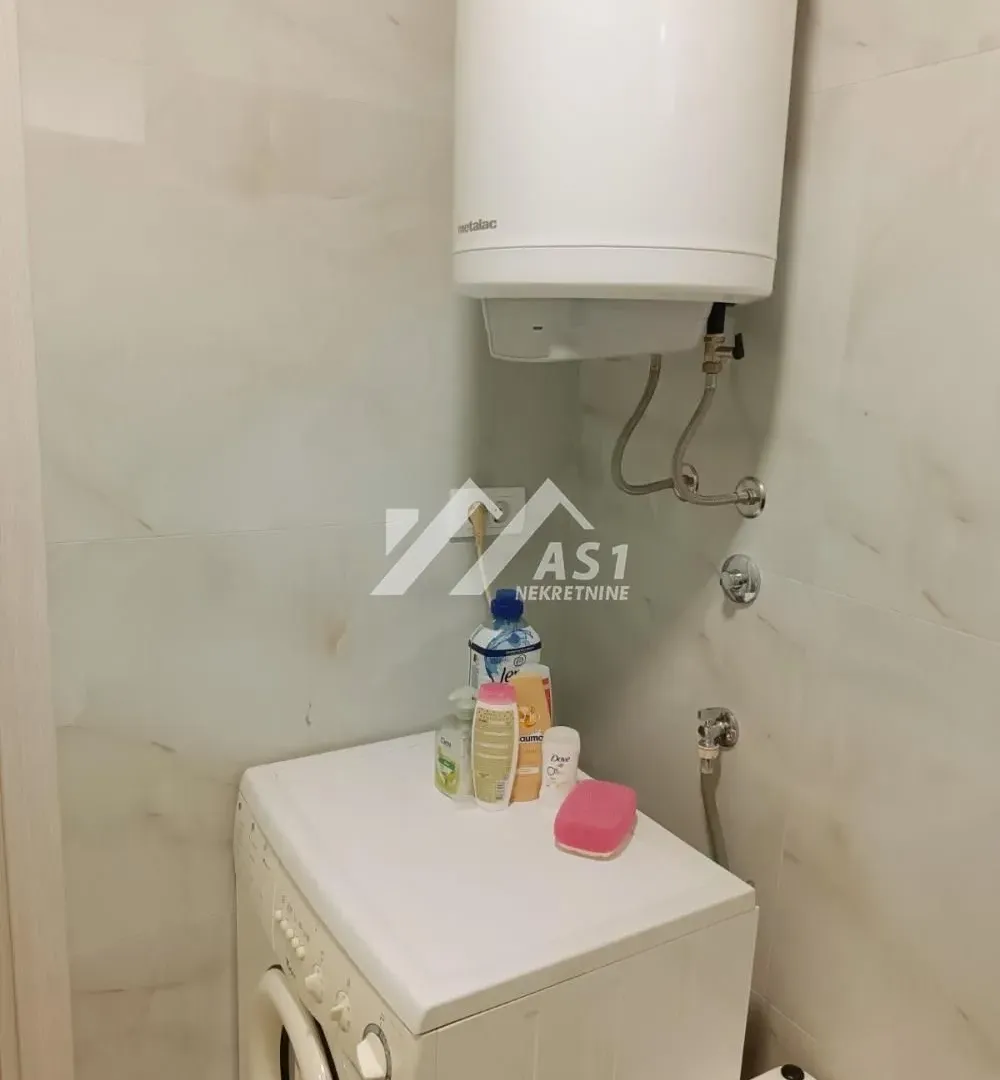 Izdavanje, jednosoban stan, 33m², Adice, Novi Sad Sve Podlokacije