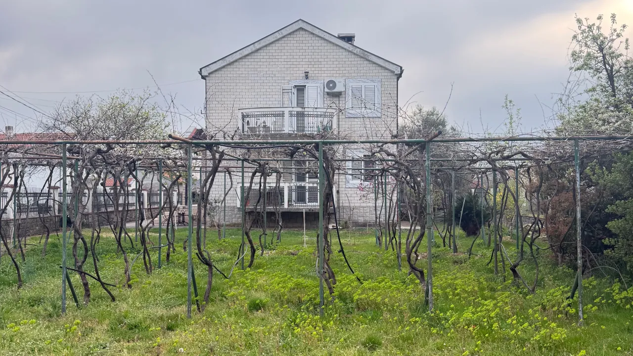 Sale, land lot, 330m², Doljani, Podgorica