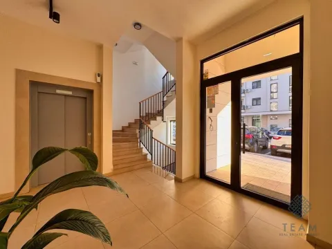 Prodaja, jednosoban stan, 46m², City Kvart, Podgorica - image 15