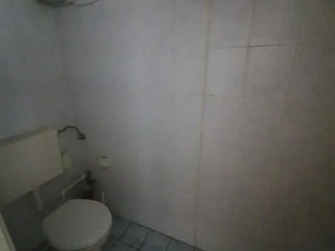 Izdavanje, poslovni prostor, 38m², Grbavica, Novi Sad Sve Podlokacije - image 8