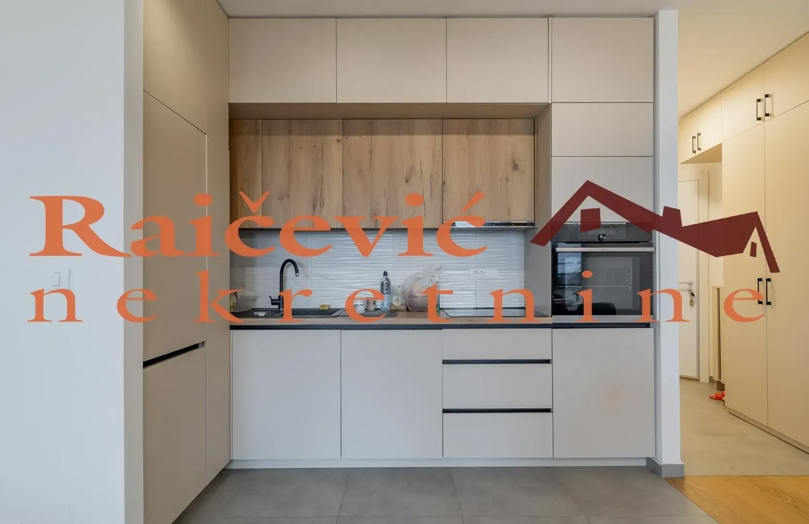 Sale, three bedroom apartment, 88m², Trošarina, Voždovac Sve Podlokacije