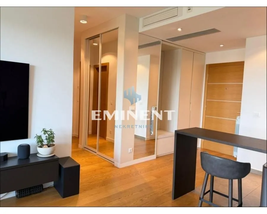 Rent, three bedroom apartment, 88m², Savski Venac, Beograd