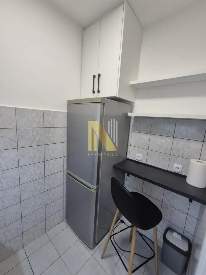 Izdavanje, jednosoban stan, 38m², Centar, Novi Sad