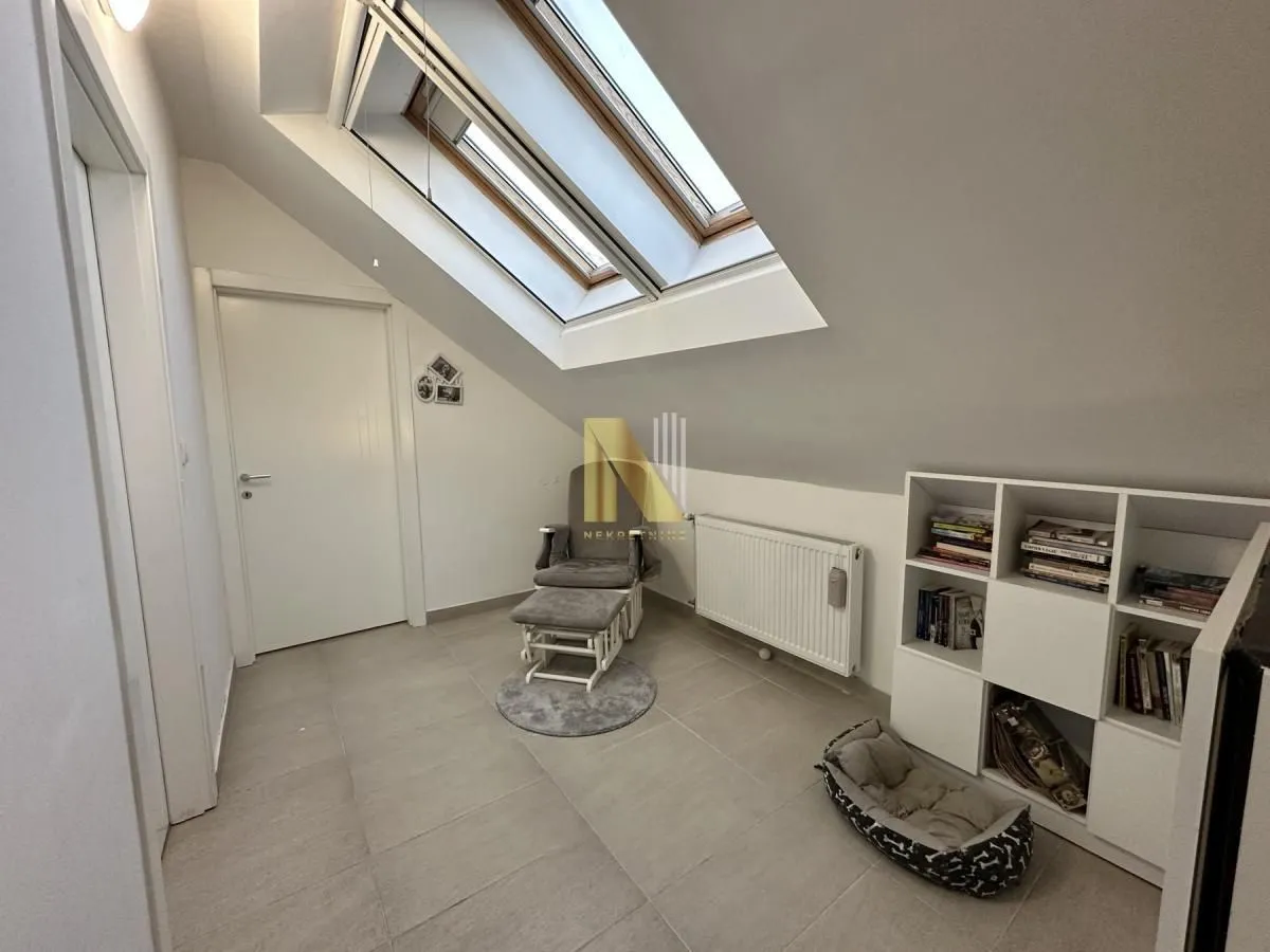 Prodaja, četvorosoban stan, 108m², Bulevar patrijarha Pavla, Novi Sad Sve Podlokacije
