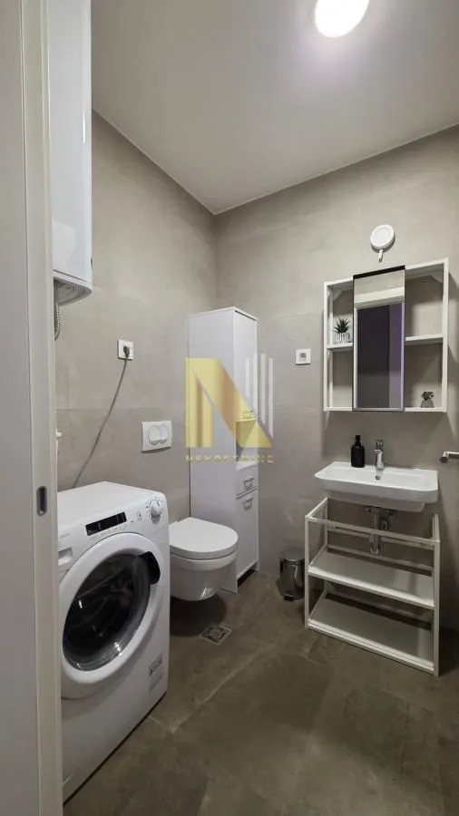 Izdavanje, dvosoban stan, 42m², Socijalno, Novi Sad Sve Podlokacije