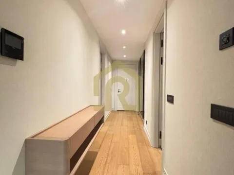 Izdavanje, četvorosoban stan, 143m², Cvetni Trg, Vračar Sve Podlokacije - image 15