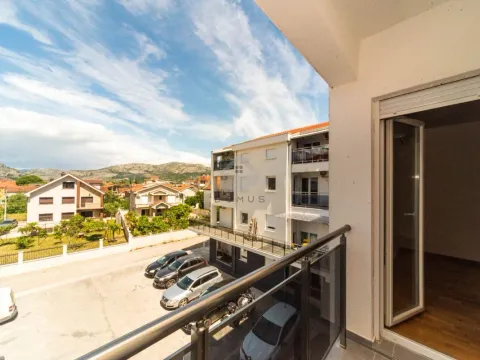 Rent, one bedroom apartment, 43m², Zagorič, Podgorica - image 9