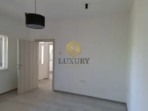 Rent, office space, 60m², Stari Aerodrom, Podgorica - image 10