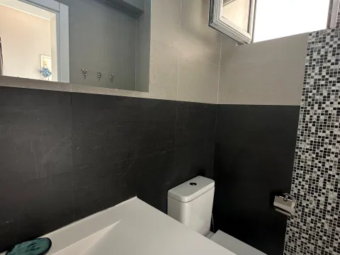 Izdavanje, dvosoban stan, 85m², Centar, Tivat - image 9