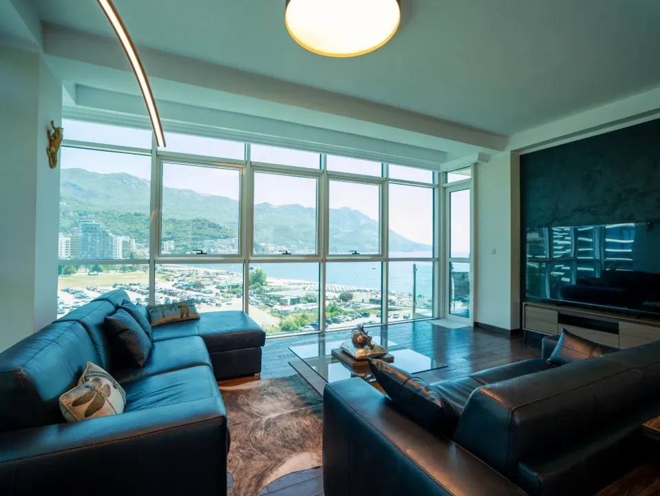 Sale, two bedroom apartment, 89m², Bečići, Budva