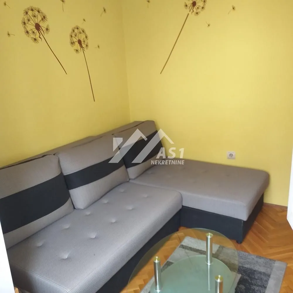 Izdavanje, jednosoban stan, 35m², Adamovićevo Naselje, Novi Sad Sve Podlokacije