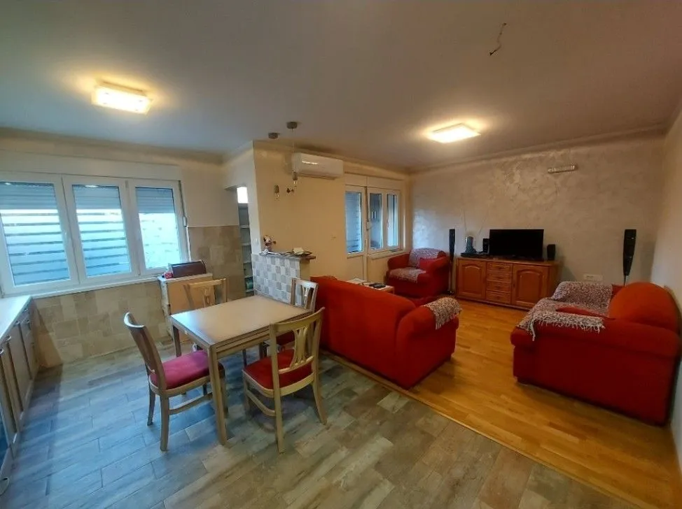 Prodaja, jednosoban stan, 56m², Centar, Nikšić