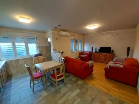 Prodaja, jednosoban stan, 56m², Centar, Nikšić - image 5