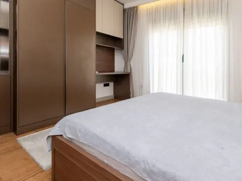 Izdavanje, kuća, 280m², Stari Aerodrom, Podgorica - image 7