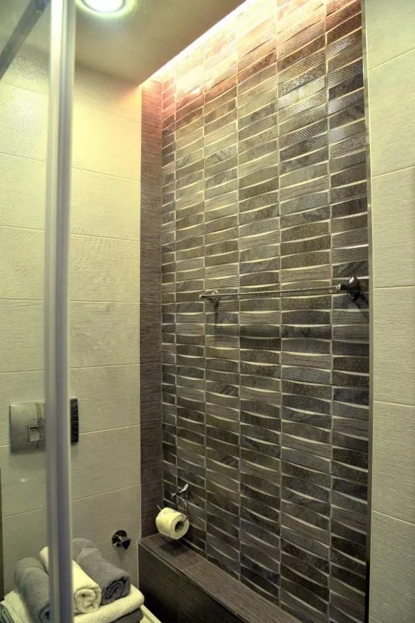 Izdavanje, trosoban stan, 61m², Centar, Niš