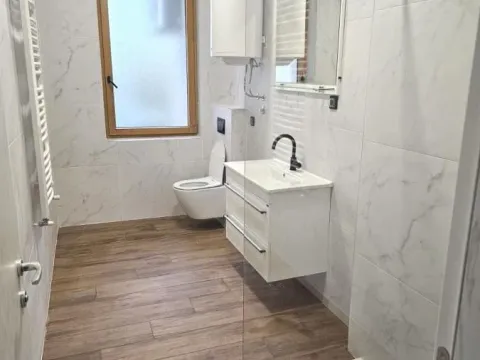 Sale, four bedroom apartment, 120m², Vračar Centar, Vračar Sve Podlokacije - image 10