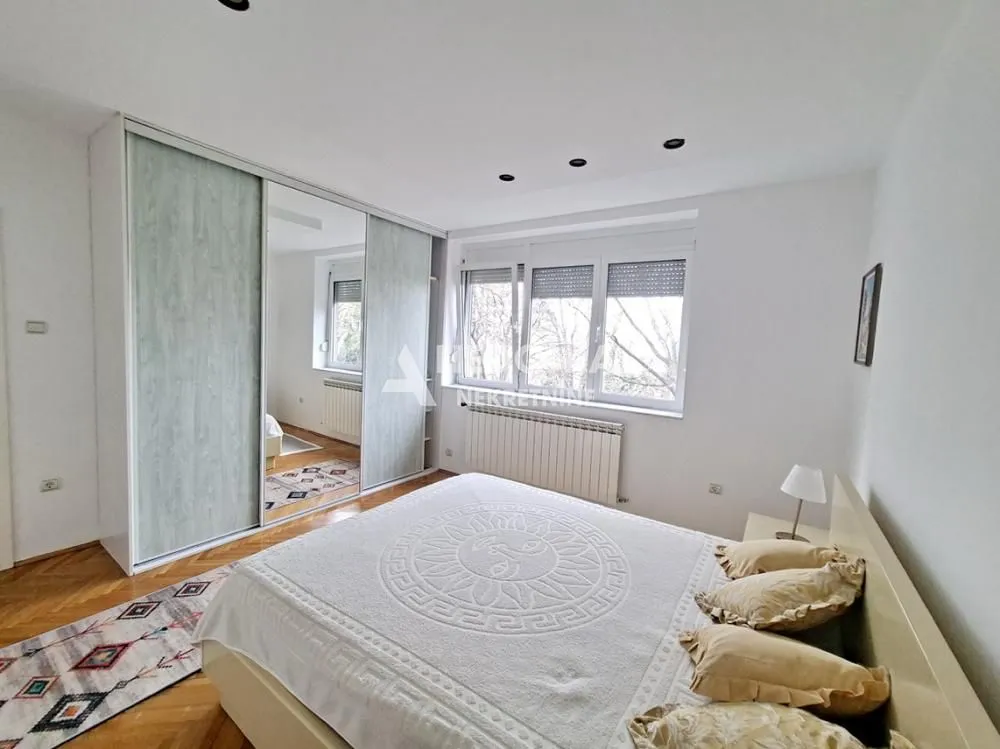 Rent, four bedroom apartment, 125m², Savski Venac, Beograd