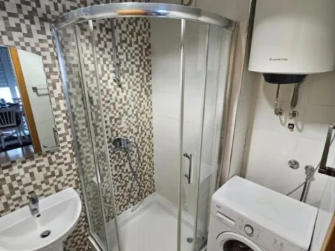 Izdavanje, jednosoban stan, 50m², City Kvart, Podgorica - image 10