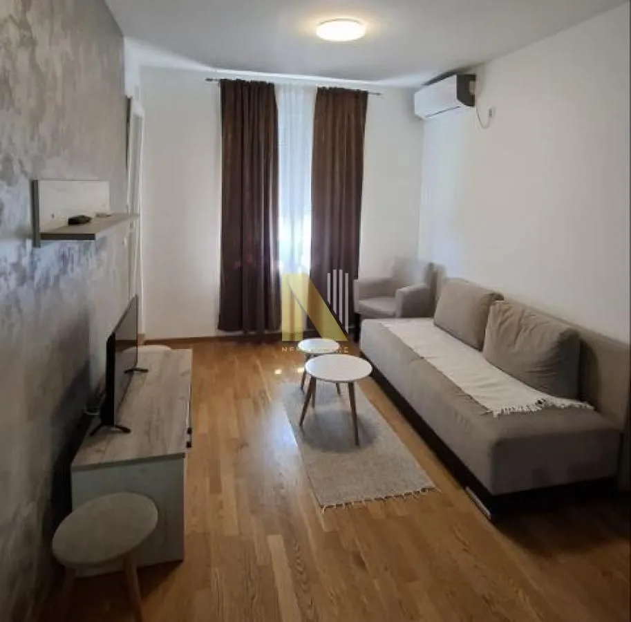 Izdavanje, jednosoban stan, 38m², Rotkvarija, Novi Sad Sve Podlokacije