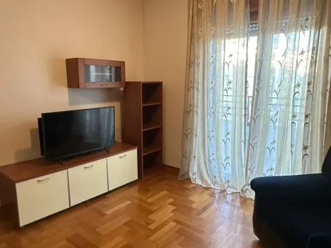 Izdavanje, jednosoban stan, 59m², Preko Morače, Podgorica - image 12
