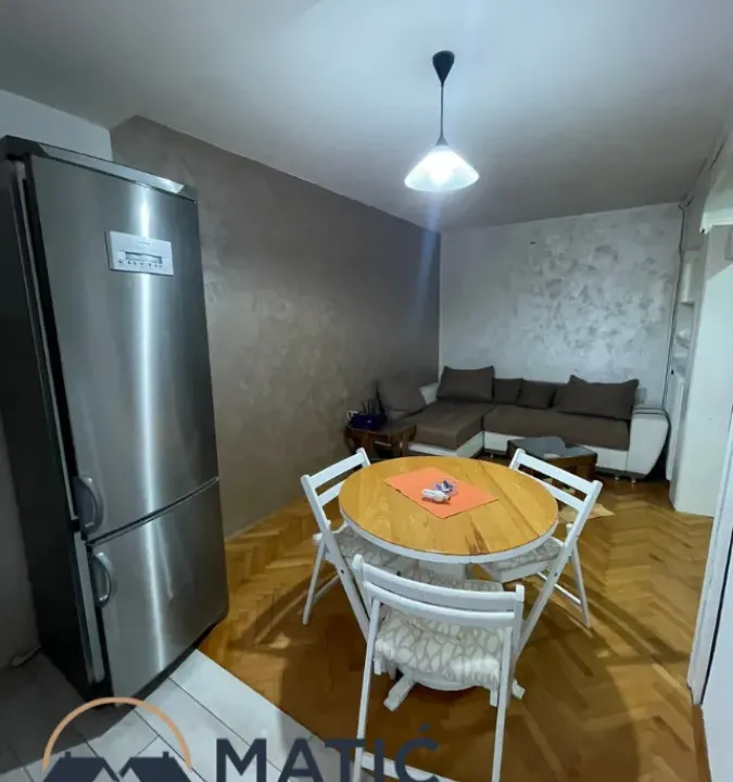 Izdavanje, dvosoban stan, 54m², Sajmište, Novi Sad