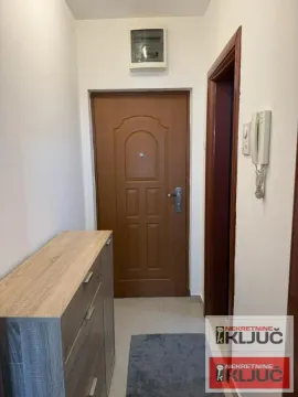 Izdavanje, garsonjera, 27m², Bulevar Oslobodjenja, Novi Sad Sve Podlokacije - image 6