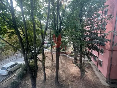 Rent, three bedroom apartment, 50m², Uciteljsko Naselje, Zvezdara Sve Podlokacije - image 4