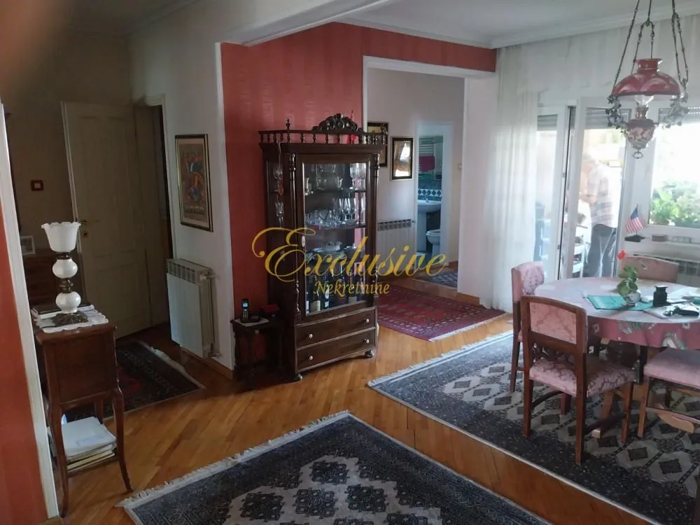 Sale, four bedroom apartment, 105m², Stari Grad, Beograd