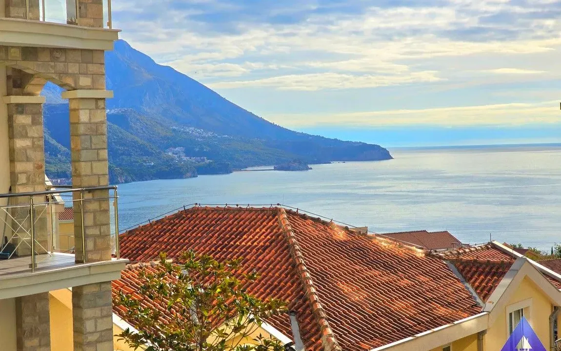 Prodaja, dvosoban stan, 79m², Bečići, Budva