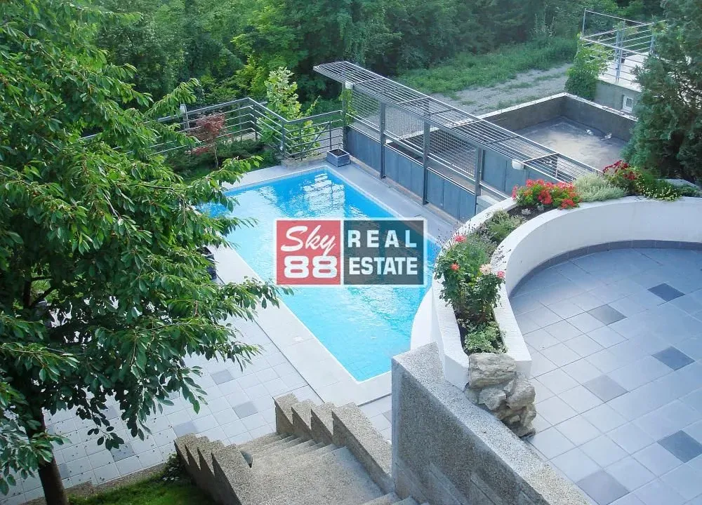 Izdavanje, kuća, 450m², Savski Venac, Beograd