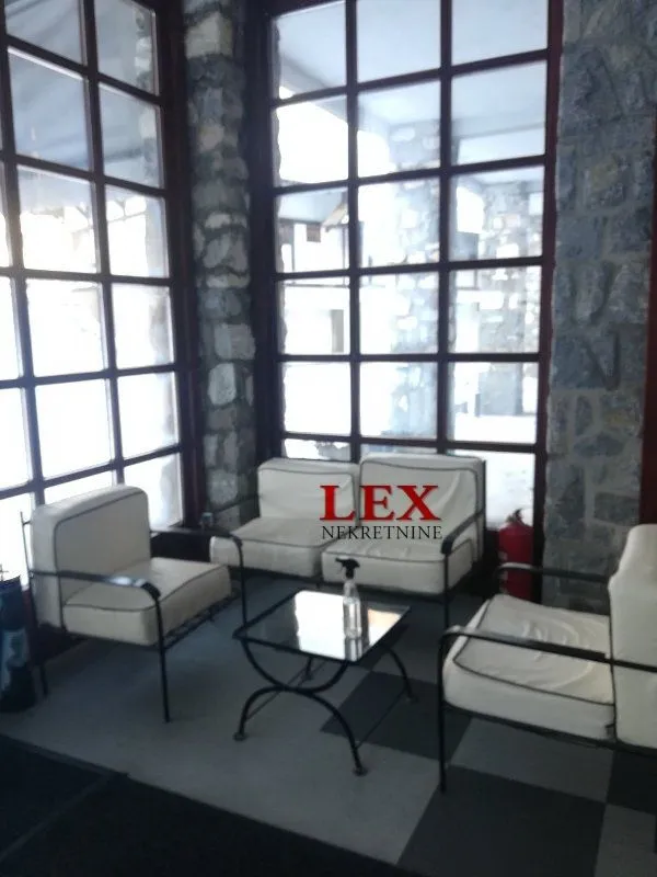 Sale, office space, 1100m², Raška, Srbija