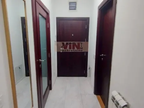 Izdavanje, poslovni prostor, 40m², Altina, Beograd - image 13