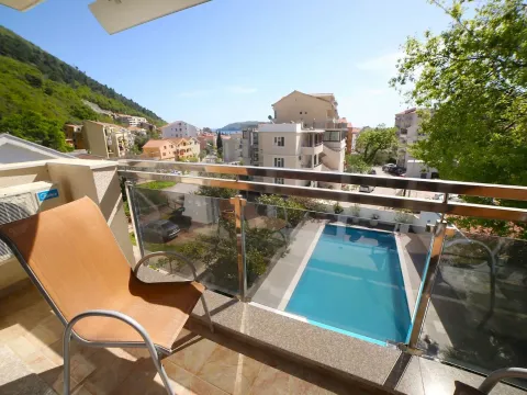 Izdavanje, kuća, 300m², Podkošljun, Budva - image 8