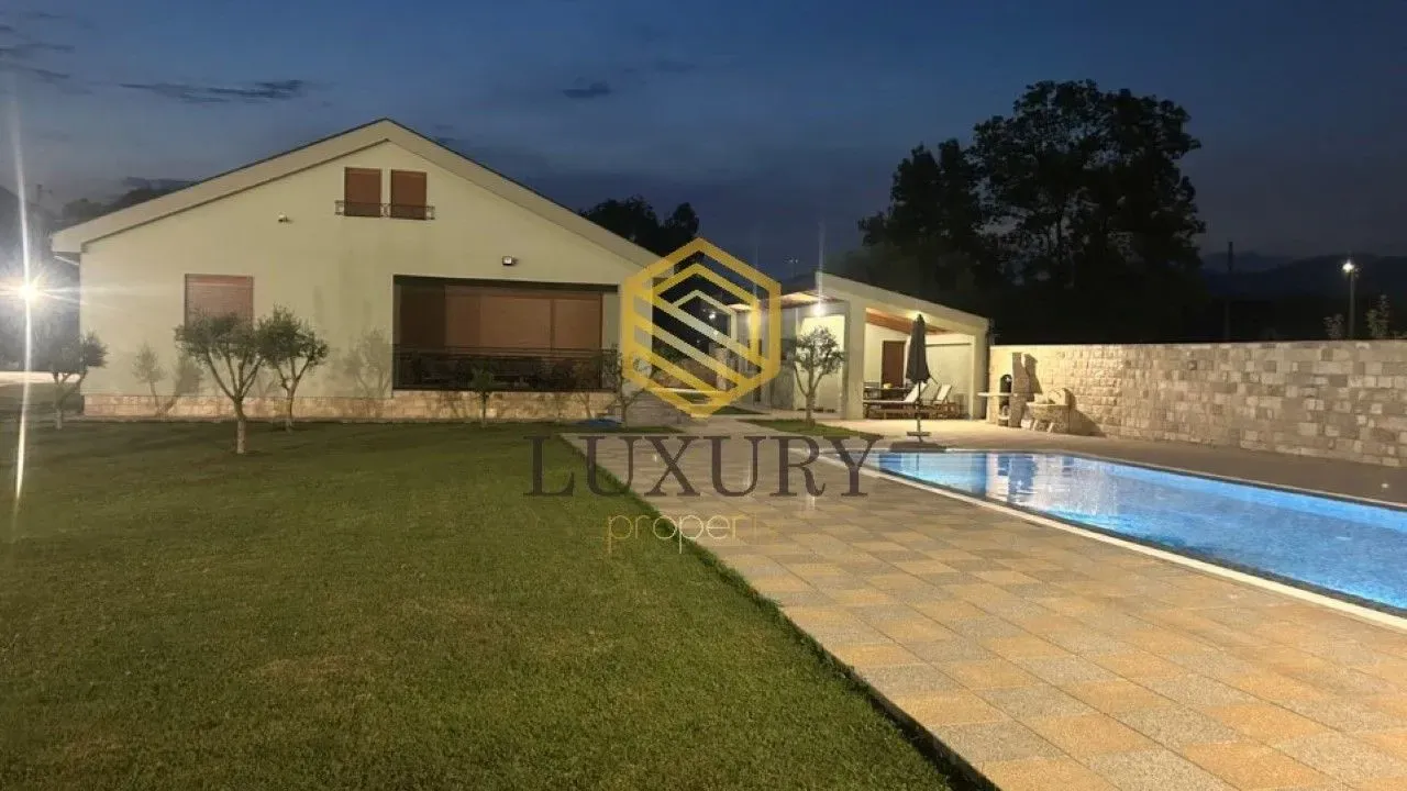 Rent, house, 220m², Ćurilac, Danilovgrad