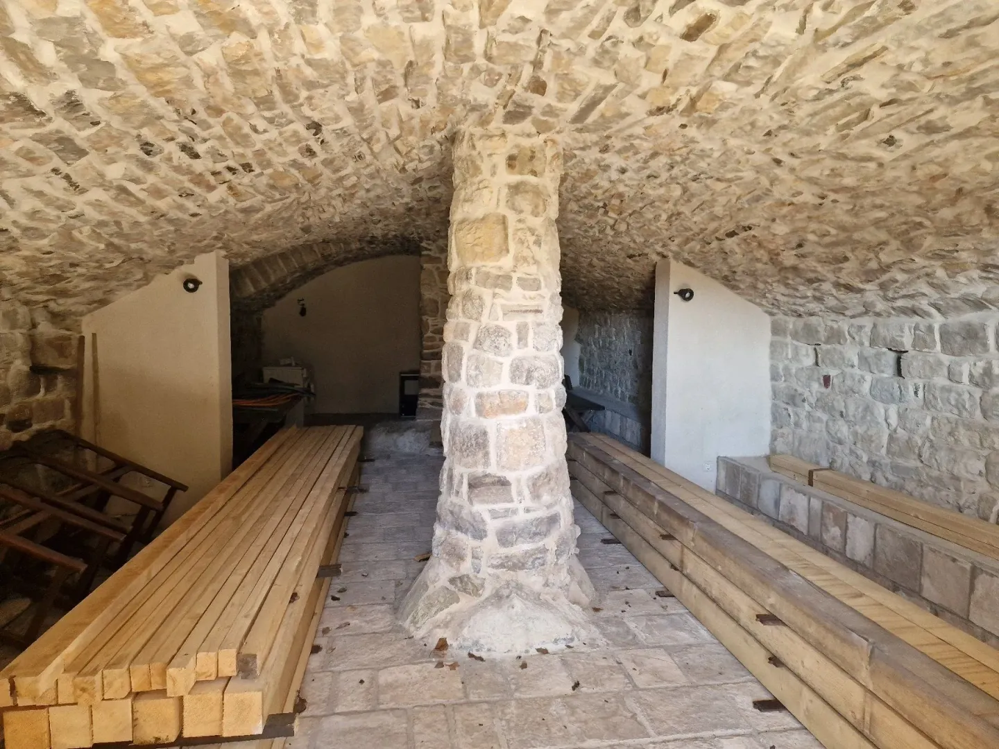 Sale, house, 370m², Sveti Stefan, Budva