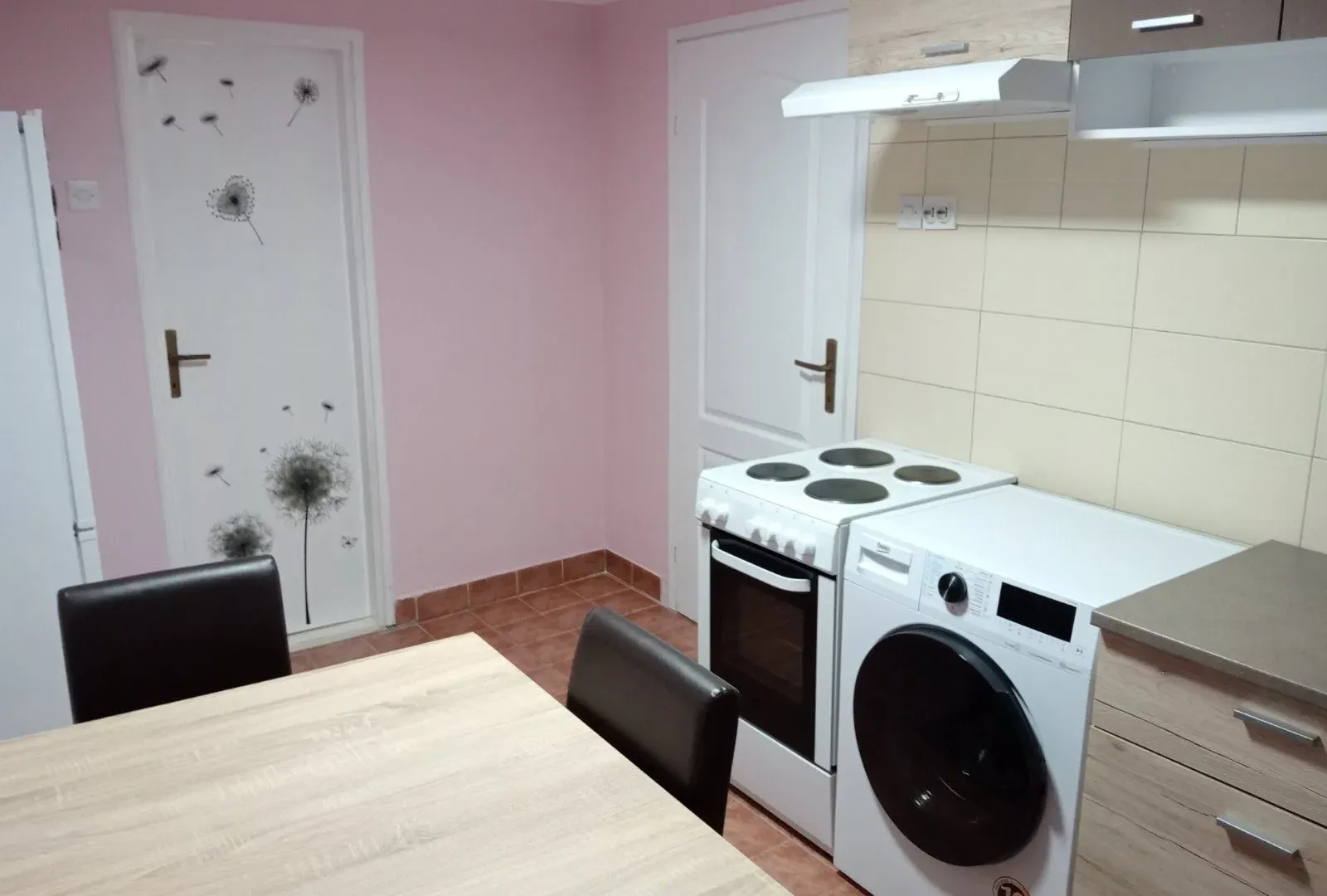 Izdavanje, dvosoban stan, 36m², Sajmište, Novi Sad
