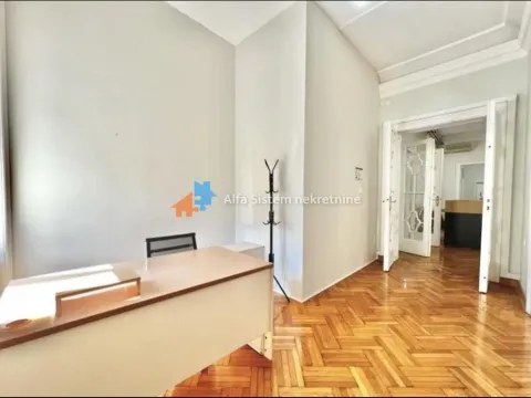 Izdavanje, stan, 250m², Stari Grad, Beograd - image 19