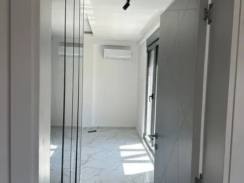 Rent, two bedroom apartment, 70m², Porto Montenegro, Tivat - image 8