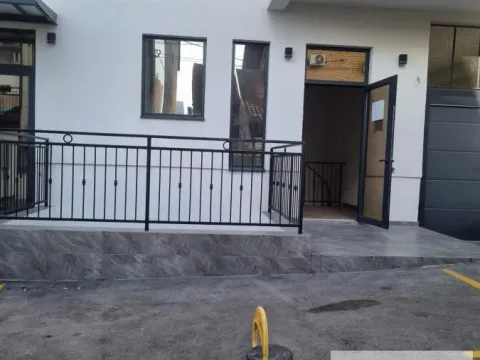 Sale, office space, 78m², Denkova Basta, Zvezdara Sve Podlokacije - image 2