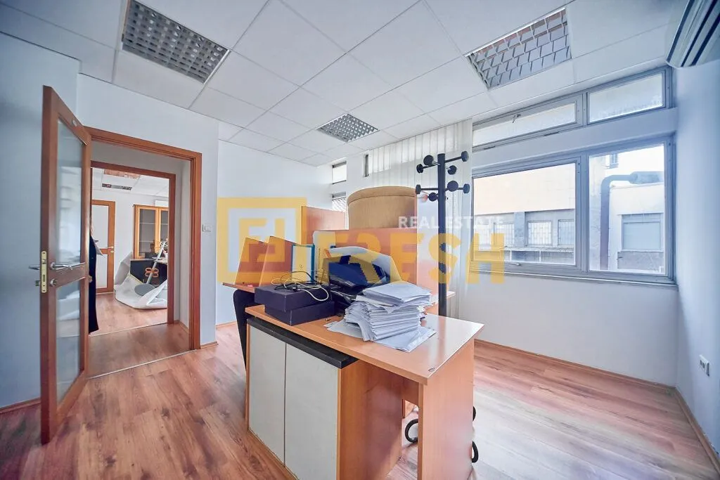 Izdavanje, poslovni prostor, 228m², Preko Morače, Podgorica
