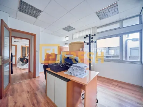 Izdavanje, poslovni prostor, 228m², Preko Morače, Podgorica - image 1