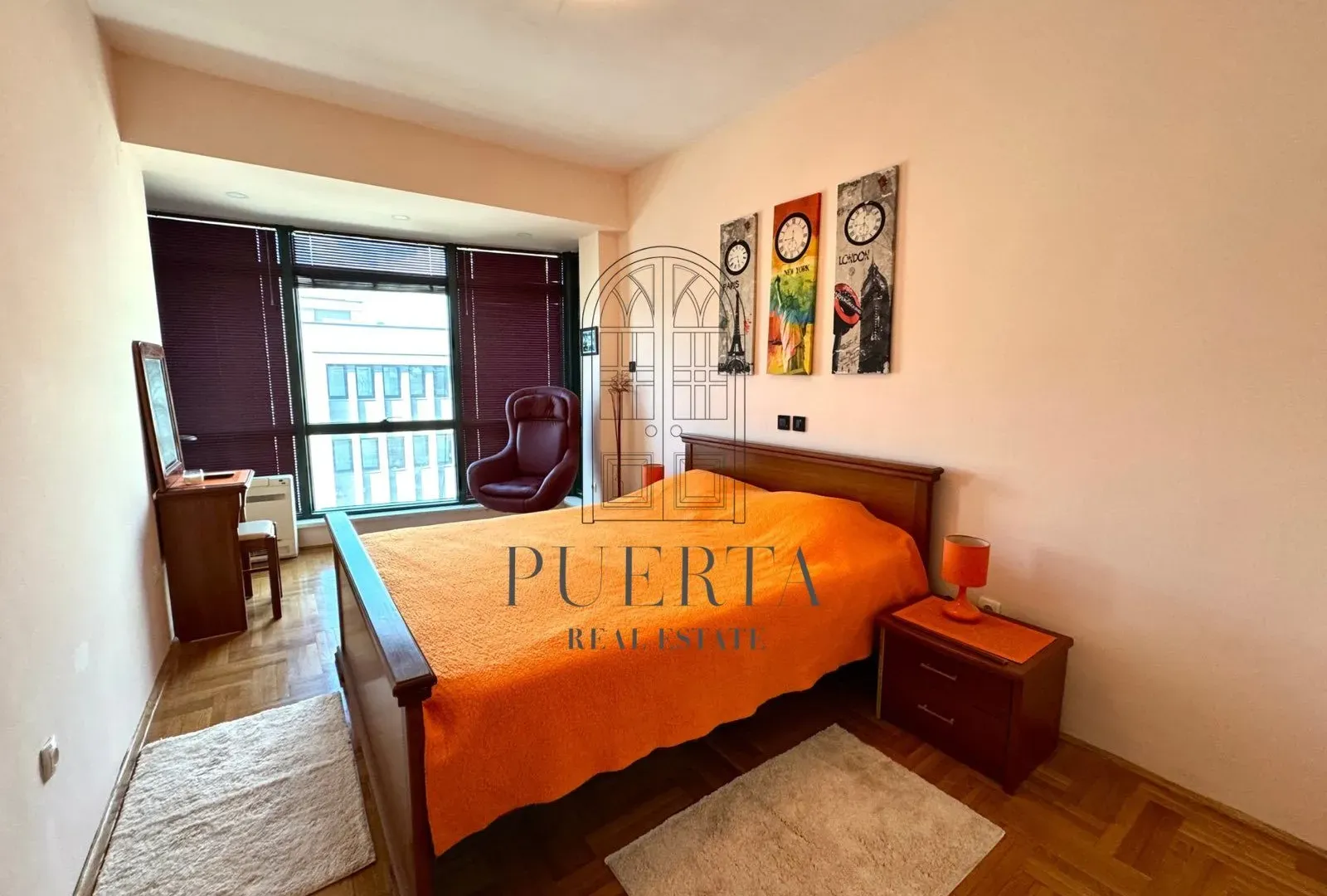 Izdavanje, dvosoban stan, 76m², Centar, Podgorica