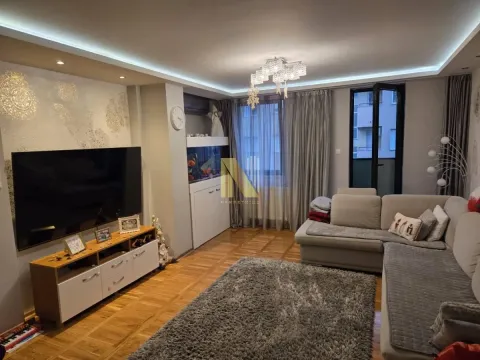 Prodaja, četvorosoban stan, 116m², Grbavica, Novi Sad Sve Podlokacije - image 2