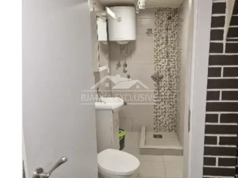 Prodaja, jednosoban stan, 36m², Zemun Kalvarija, Zemun Sve Podlokacije - image 13