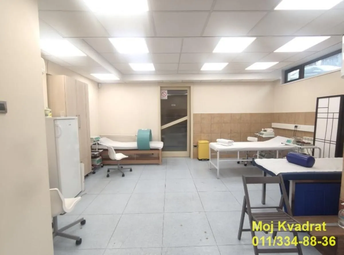 Prodaja, poslovni prostor, 140m², Stari Grad, Beograd