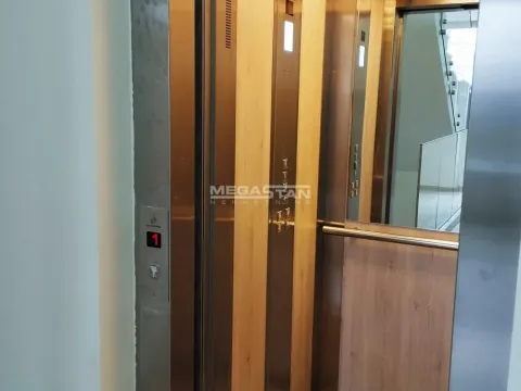 Izdavanje, četvorosoban stan, 177m², Senjak, Beograd - image 9