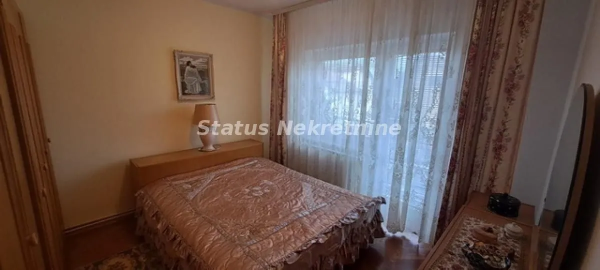 Prodaja, kuća, 348m², Petrovaradin, Novi Sad