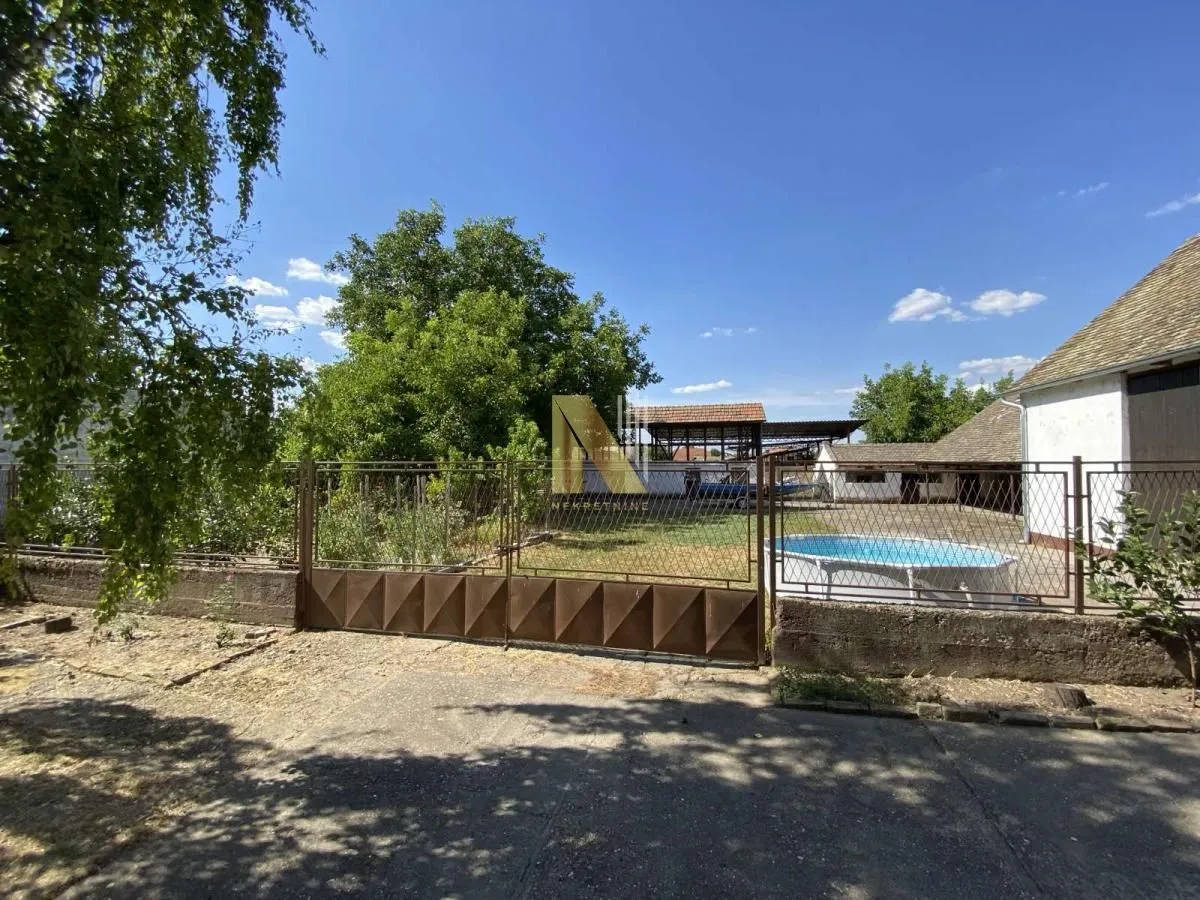 Prodaja, kuća, 275m², Bečej, Novi Sad