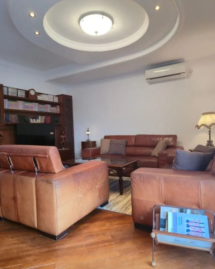 Prodaja, trosoban stan, 130m², Stari Aerodrom, Podgorica